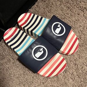 Vineyard Vines Navy and Red Kids Sandals